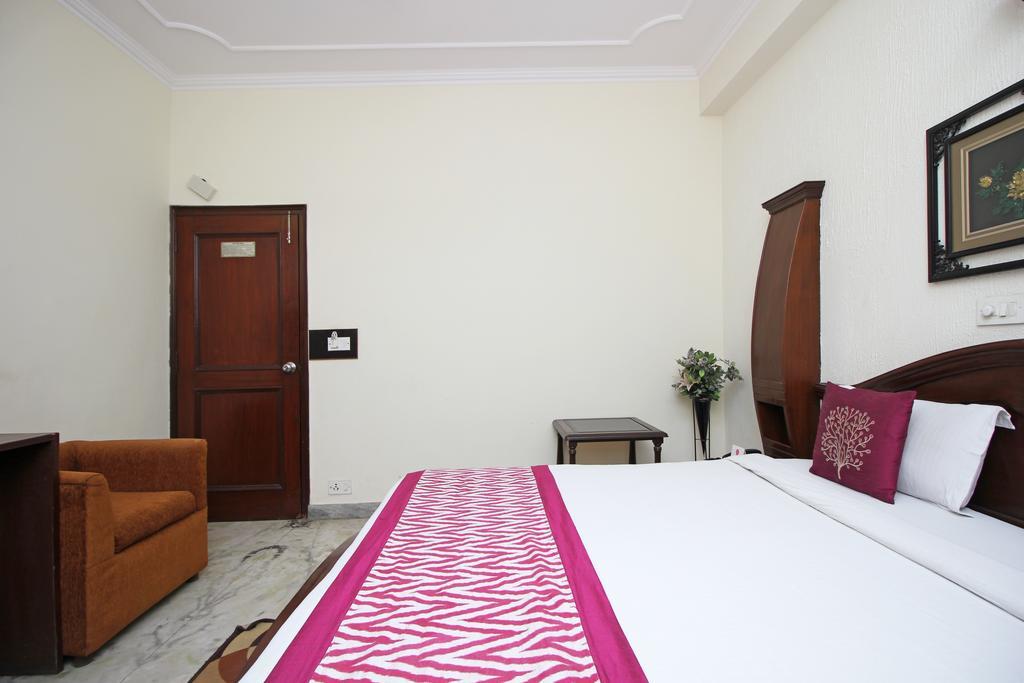 Hotel Garden View Delhi Zewnętrze zdjęcie